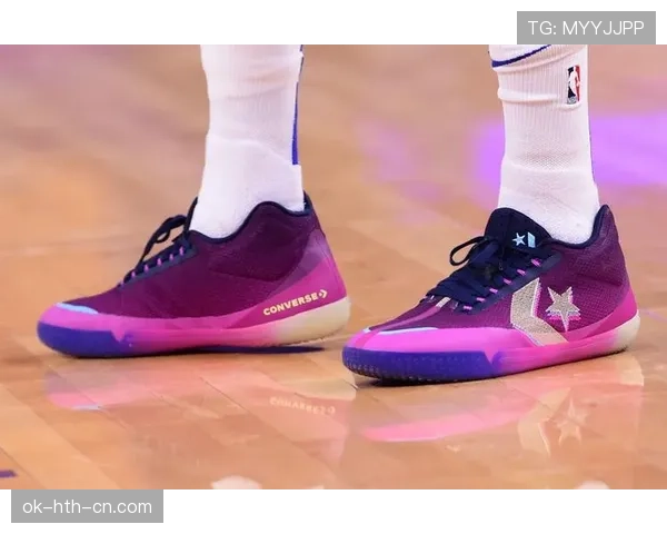 保罗·乔治把几双上万球鞋随手扔床边，我这工资条瞬间没存在感